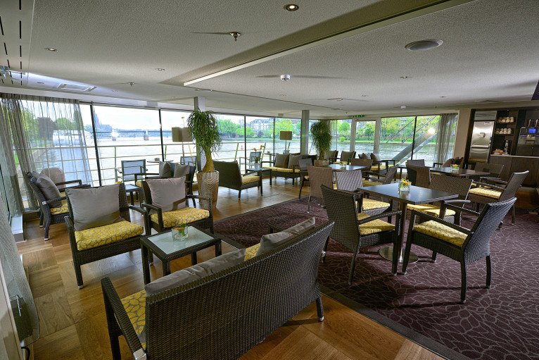 Club Lounge