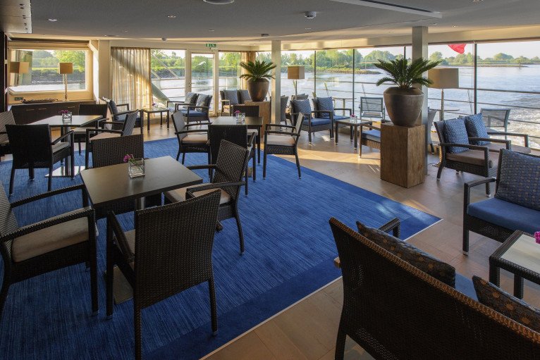 Club Lounge