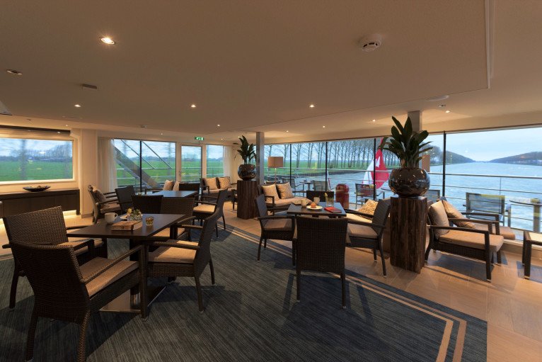 Club Lounge