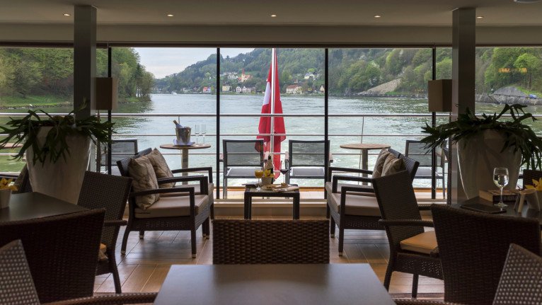 Club Lounge