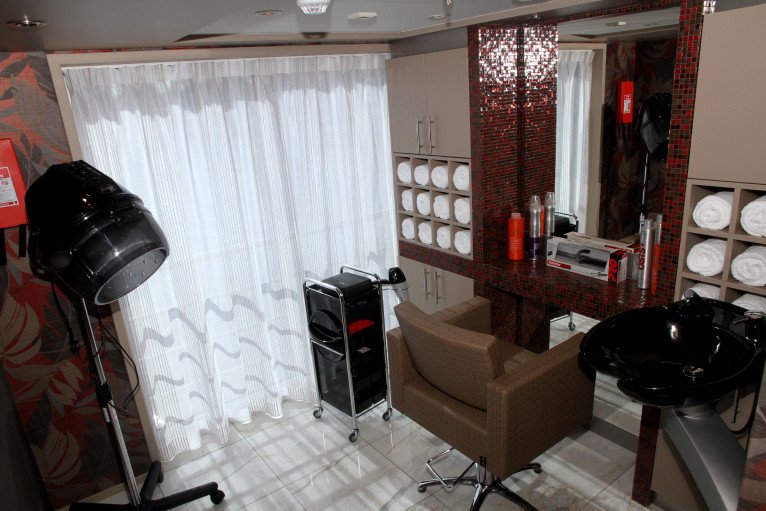Hairdressing & Beauty Salon