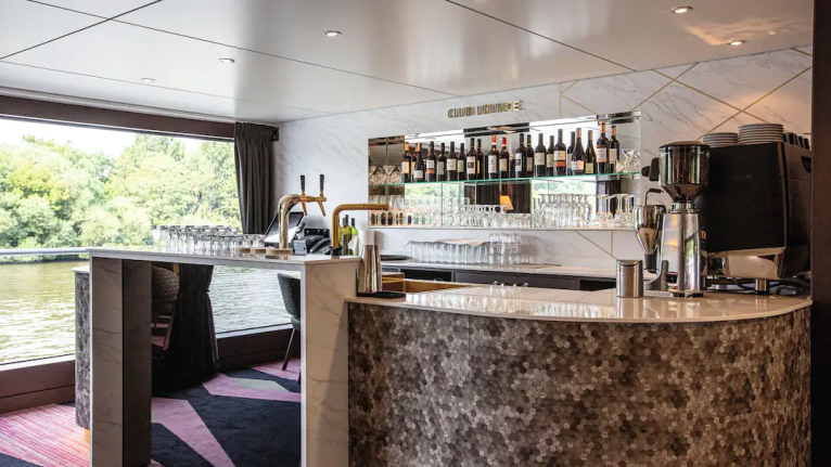Club Lounge